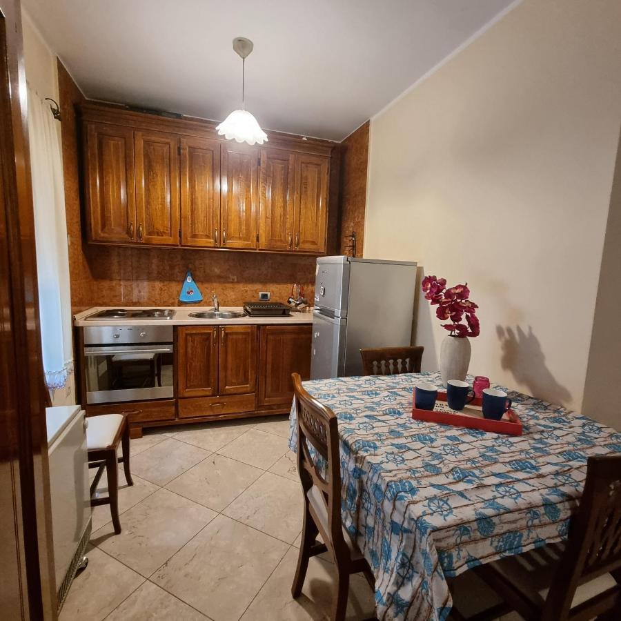 Apartment On The Shore Of The Bay Of Kotor With Free Wi-Fi Extérieur photo
